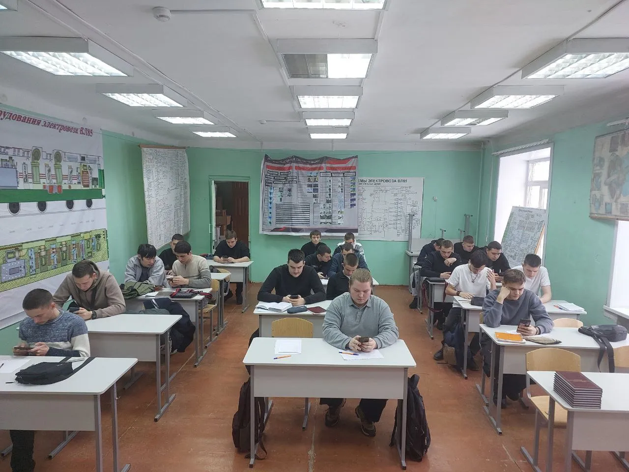 Викторина «Обеспечение безопасности на железной дороге»