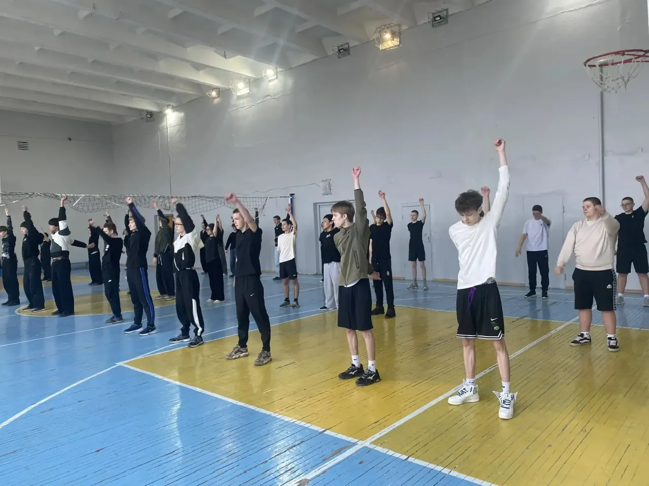 Массовая зарядка ко Всемирному дню здоровья в нашем техникуме!