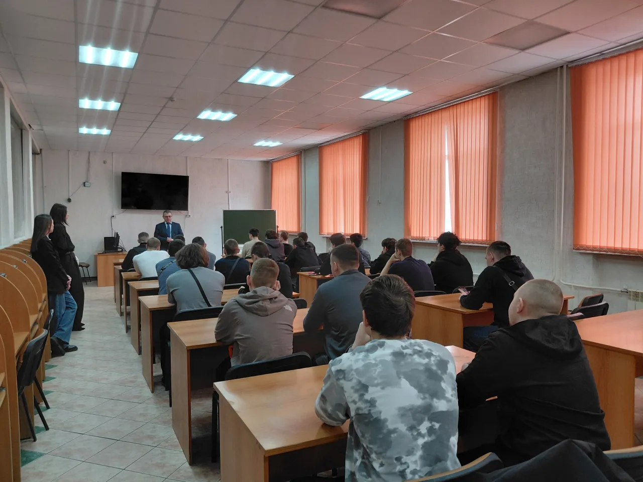 Встреча с работодателем РЖД открывает двери для будущих помощников машинистов