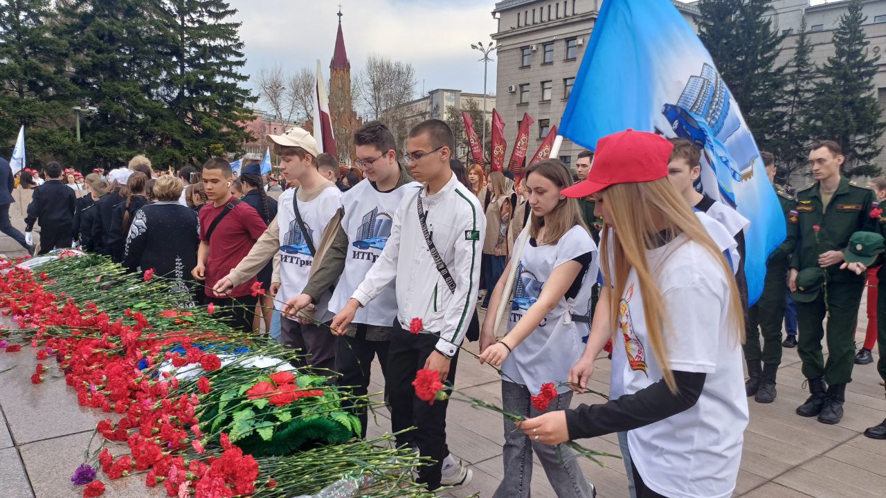 Героико-патриотическая акция «Пламя гордости за Победу» прошла в Иркутске.